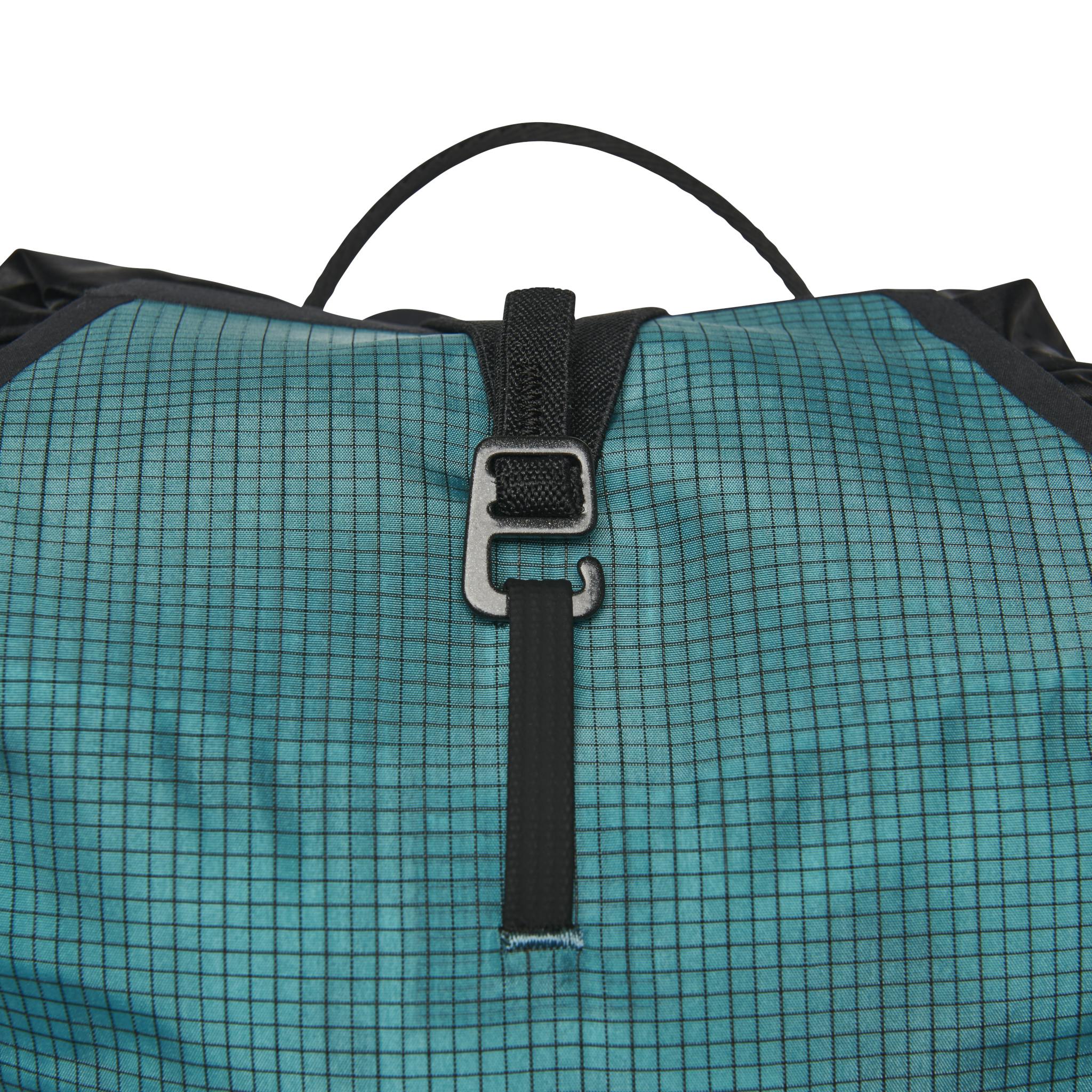 Women's Distance 15 Backpack | Black Diamond Equipment